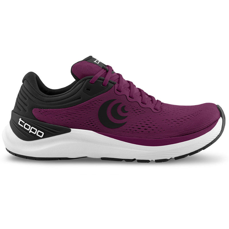 Women's Topo Athletic Ultrafly 4, Wine/Black, 6.5 B Medium