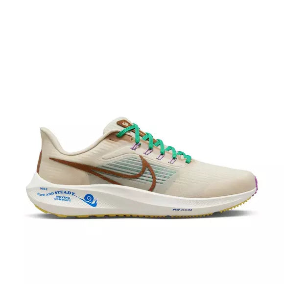 Men's Nike Pegasus 39 Premium, Sanddrift/Ale Brown/Coconut Milk, 12 D Medium