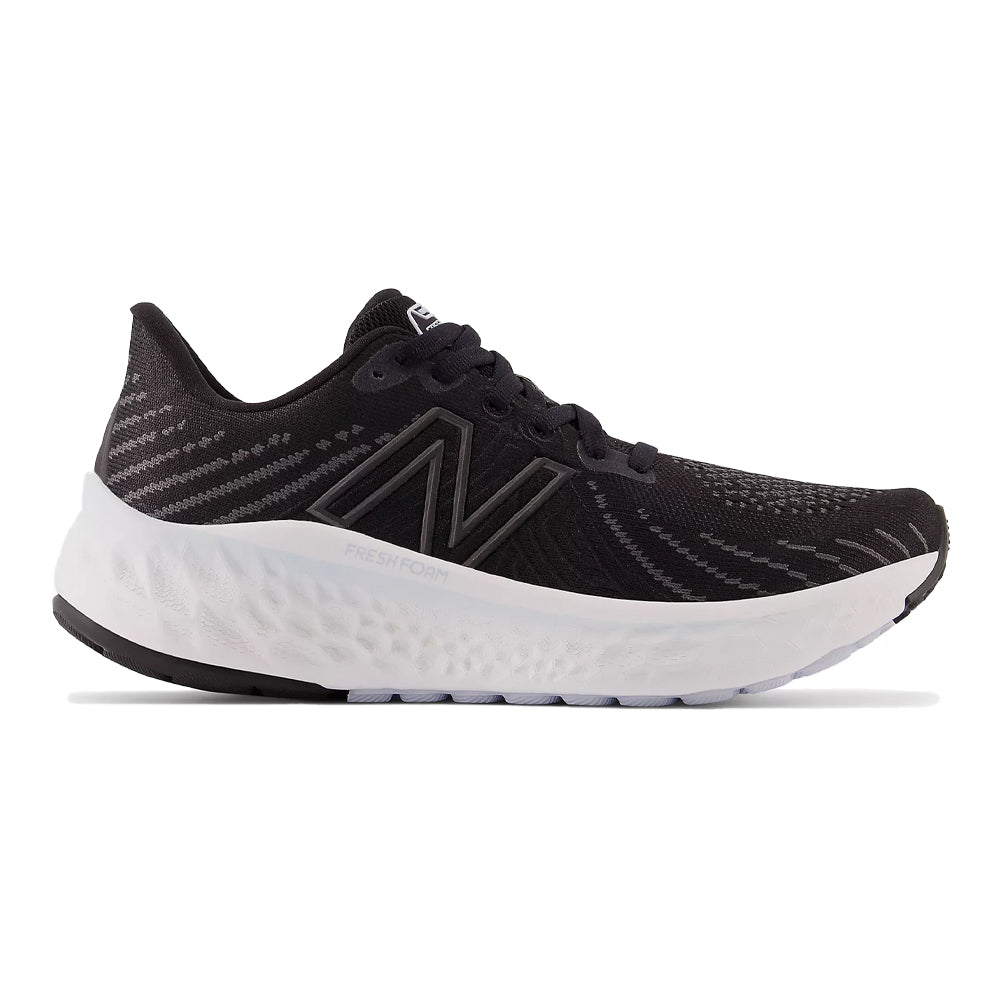 Women's New Balance Fresh Foam Vongo V5, Black/Starlight/Black Metallic, 9 B Medium